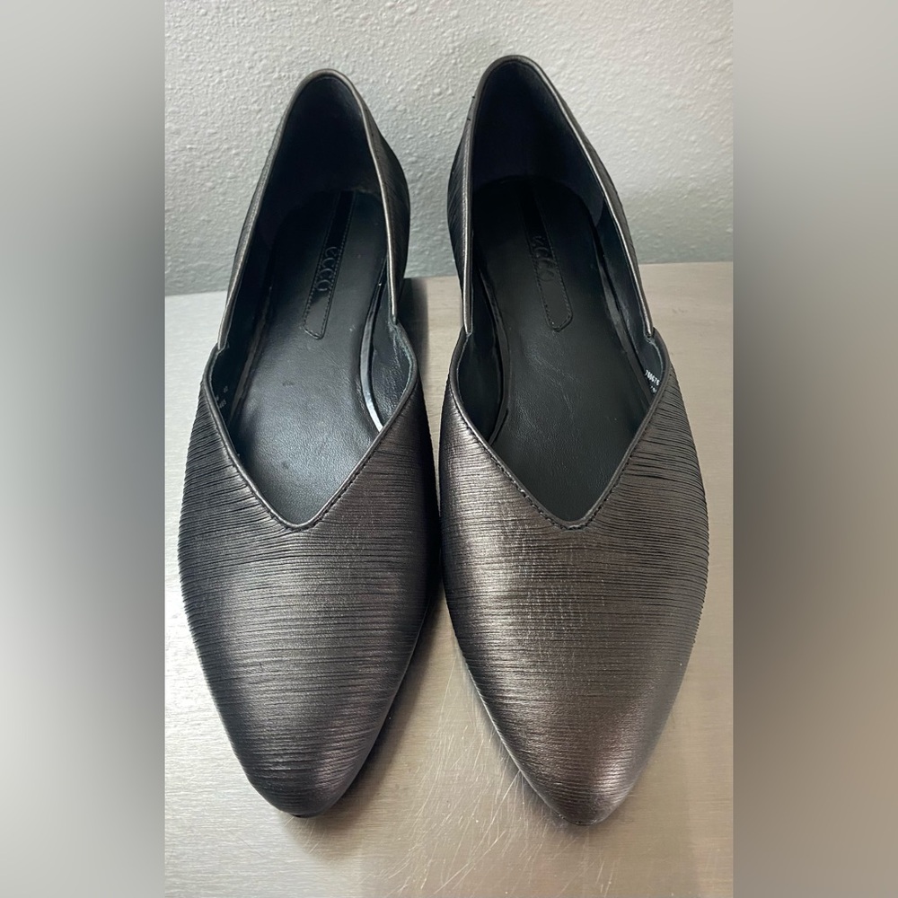 ECCO ..Elegant Black Women's Flats - Picture 3 of 16